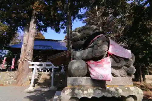 高司神社〜むすびの神の鎮まる社〜の狛犬