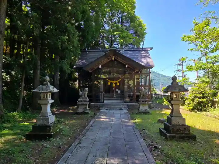 宇奈月神社の{uncategorized: "未分類", other: "その他", undefined: "問題あり", building: "その他建物", grave: "お墓", sacred_gate: "鳥居", guardian: "狛犬", statue: "像", buddha: "仏像", history: "歴史", nature: "自然", garden: "庭園", animal: "動物", pagoda: "塔", temizu: "手水舎", mountain_gate: "山門・神門", sanctuary: "本殿・本堂", subordinate: "末社・摂社", art: "芸術", scenery: "景色", jizo: "地蔵", ema: "絵馬", goshuin: "御朱印", omikuji: "おみくじ", items: "授与品その他", amulet: "お守り", goshuincho: "御朱印帳", eats: "食事", festival: "お祭り", votive_dance: "神楽", shichigosan: "七五三参", wedding: "結婚式", experience: "体験その他", initially: "初詣", around: "周辺", anti_infection: "感染症対策"}
