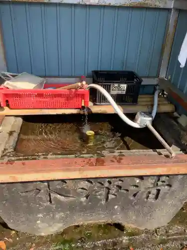 網掛不動明王の手水舎