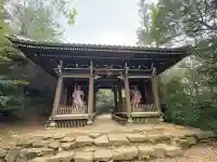 大聖院弥山本堂の{uncategorized: "未分類", other: "その他", undefined: "問題あり", building: "その他建物", grave: "お墓", sacred_gate: "鳥居", guardian: "狛犬", statue: "像", buddha: "仏像", history: "歴史", nature: "自然", garden: "庭園", animal: "動物", pagoda: "塔", temizu: "手水舎", mountain_gate: "山門・神門", sanctuary: "本殿・本堂", subordinate: "末社・摂社", art: "芸術", scenery: "景色", jizo: "地蔵", ema: "絵馬", goshuin: "御朱印", omikuji: "おみくじ", items: "授与品その他", amulet: "お守り", goshuincho: "御朱印帳", eats: "食事", festival: "お祭り", votive_dance: "神楽", shichigosan: "七五三参", wedding: "結婚式", experience: "体験その他", initially: "初詣", around: "周辺", anti_infection: "感染症対策"}