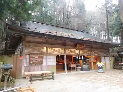 女人堂の本殿・本堂