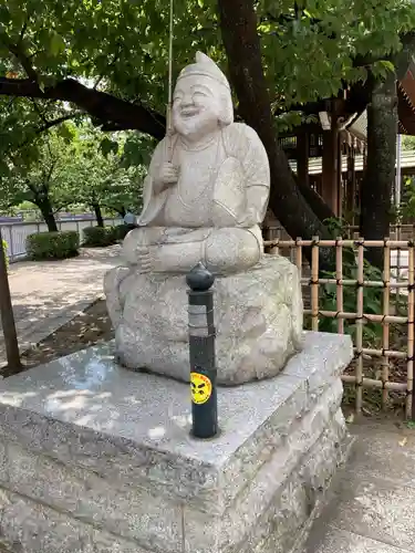 荏原神社の像