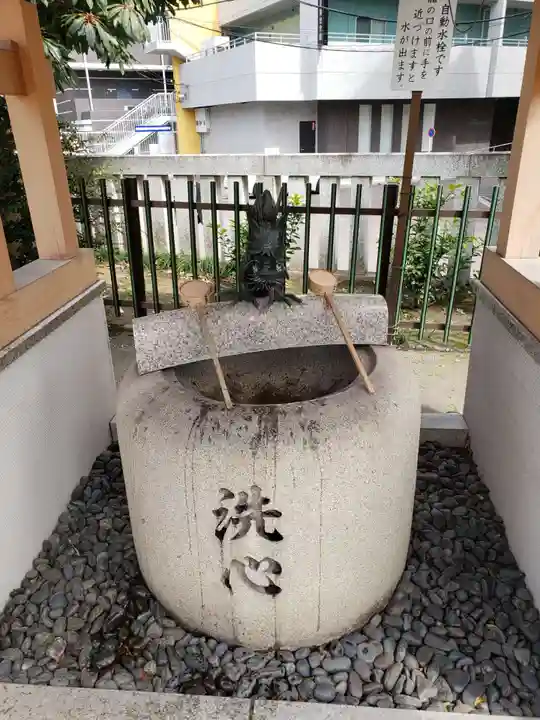 鶴見神社の手水舎