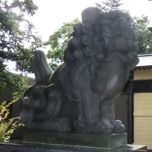 月寒神社の狛犬