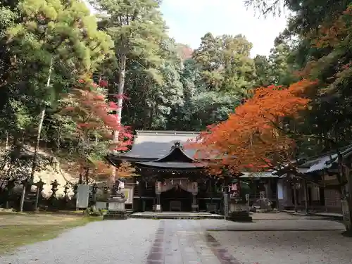 等彌神社の本殿