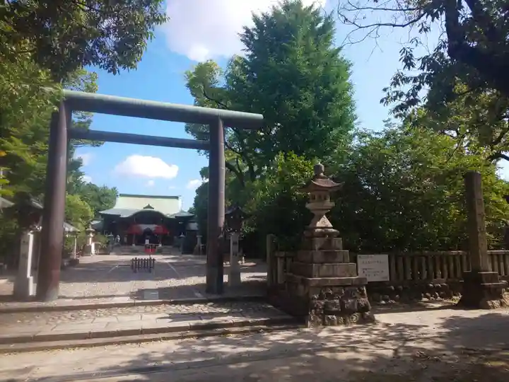 溝旗神社(肇國神社)の鳥居