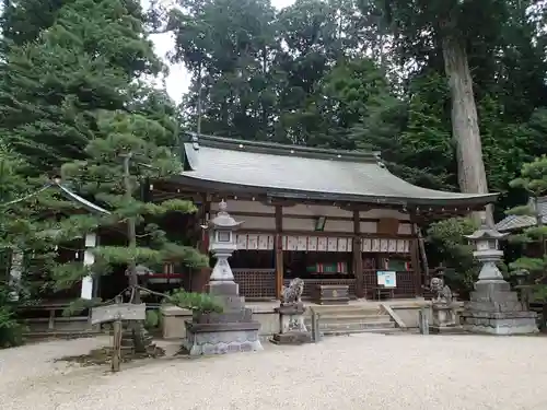 都祁水分神社の本殿