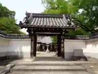 大聖勝軍寺の山門・神門