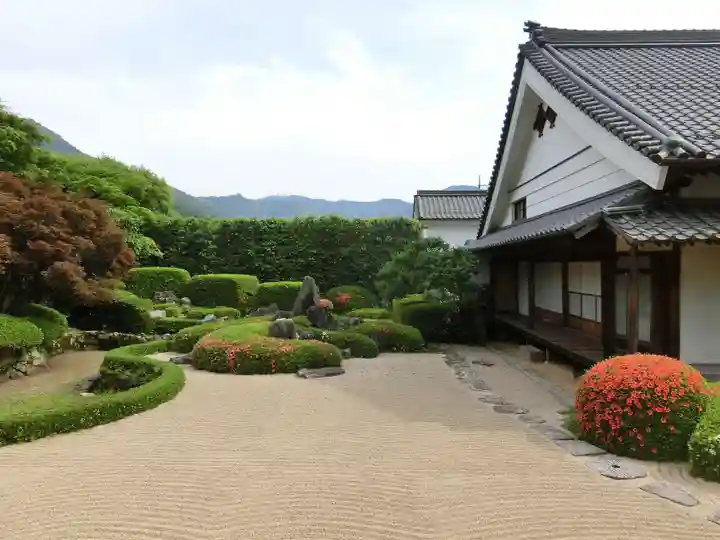 頼久寺の庭園