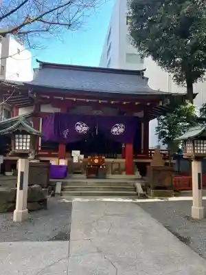 日本橋日枝神社の{uncategorized: "未分類", other: "その他", undefined: "問題あり", building: "その他建物", grave: "お墓", sacred_gate: "鳥居", guardian: "狛犬", statue: "像", buddha: "仏像", history: "歴史", nature: "自然", garden: "庭園", animal: "動物", pagoda: "塔", temizu: "手水舎", mountain_gate: "山門・神門", sanctuary: "本殿・本堂", subordinate: "末社・摂社", art: "芸術", scenery: "景色", jizo: "地蔵", ema: "絵馬", goshuin: "御朱印", omikuji: "おみくじ", items: "授与品その他", amulet: "お守り", goshuincho: "御朱印帳", eats: "食事", festival: "お祭り", votive_dance: "神楽", shichigosan: "七五三参", wedding: "結婚式", experience: "体験その他", initially: "初詣", around: "周辺", anti_infection: "感染症対策"}