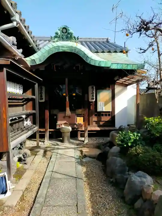 尭運院の{uncategorized: "未分類", other: "その他", undefined: "問題あり", building: "その他建物", grave: "お墓", sacred_gate: "鳥居", guardian: "狛犬", statue: "像", buddha: "仏像", history: "歴史", nature: "自然", garden: "庭園", animal: "動物", pagoda: "塔", temizu: "手水舎", mountain_gate: "山門・神門", sanctuary: "本殿・本堂", subordinate: "末社・摂社", art: "芸術", scenery: "景色", jizo: "地蔵", ema: "絵馬", goshuin: "御朱印", omikuji: "おみくじ", items: "授与品その他", amulet: "お守り", goshuincho: "御朱印帳", eats: "食事", festival: "お祭り", votive_dance: "神楽", shichigosan: "七五三参", wedding: "結婚式", experience: "体験その他", initially: "初詣", around: "周辺", anti_infection: "感染症対策"}