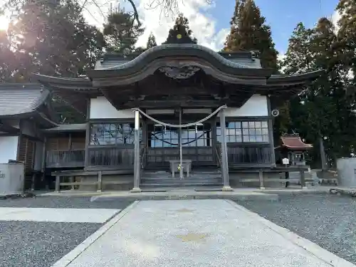 星神社の{uncategorized: "未分類", other: "その他", undefined: "問題あり", building: "その他建物", grave: "お墓", sacred_gate: "鳥居", guardian: "狛犬", statue: "像", buddha: "仏像", history: "歴史", nature: "自然", garden: "庭園", animal: "動物", pagoda: "塔", temizu: "手水舎", mountain_gate: "山門・神門", sanctuary: "本殿・本堂", subordinate: "末社・摂社", art: "芸術", scenery: "景色", jizo: "地蔵", ema: "絵馬", goshuin: "御朱印", omikuji: "おみくじ", items: "授与品その他", amulet: "お守り", goshuincho: "御朱印帳", eats: "食事", festival: "お祭り", votive_dance: "神楽", shichigosan: "七五三参", wedding: "結婚式", experience: "体験その他", initially: "初詣", around: "周辺", anti_infection: "感染症対策"}