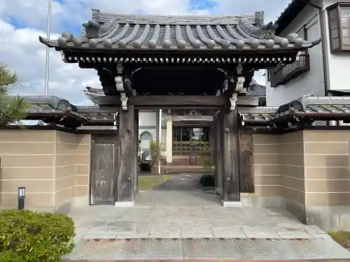 宗長寺の{uncategorized: "未分類", other: "その他", undefined: "問題あり", building: "その他建物", grave: "お墓", sacred_gate: "鳥居", guardian: "狛犬", statue: "像", buddha: "仏像", history: "歴史", nature: "自然", garden: "庭園", animal: "動物", pagoda: "塔", temizu: "手水舎", mountain_gate: "山門・神門", sanctuary: "本殿・本堂", subordinate: "末社・摂社", art: "芸術", scenery: "景色", jizo: "地蔵", ema: "絵馬", goshuin: "御朱印", omikuji: "おみくじ", items: "授与品その他", amulet: "お守り", goshuincho: "御朱印帳", eats: "食事", festival: "お祭り", votive_dance: "神楽", shichigosan: "七五三参", wedding: "結婚式", experience: "体験その他", initially: "初詣", around: "周辺", anti_infection: "感染症対策"}