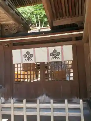 諏訪大社下社秋宮の本殿・本堂