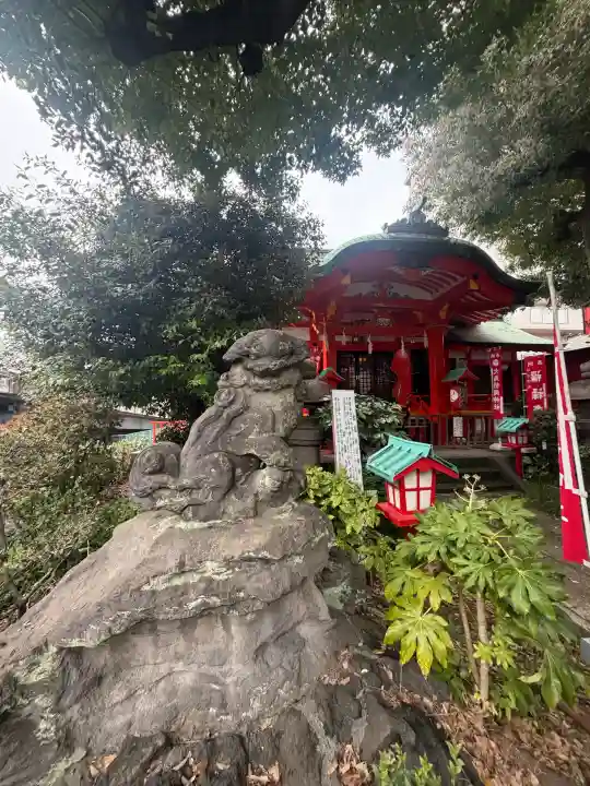 大島稲荷神社の{uncategorized: "未分類", other: "その他", undefined: "問題あり", building: "その他建物", grave: "お墓", sacred_gate: "鳥居", guardian: "狛犬", statue: "像", buddha: "仏像", history: "歴史", nature: "自然", garden: "庭園", animal: "動物", pagoda: "塔", temizu: "手水舎", mountain_gate: "山門・神門", sanctuary: "本殿・本堂", subordinate: "末社・摂社", art: "芸術", scenery: "景色", jizo: "地蔵", ema: "絵馬", goshuin: "御朱印", omikuji: "おみくじ", items: "授与品その他", amulet: "お守り", goshuincho: "御朱印帳", eats: "食事", festival: "お祭り", votive_dance: "神楽", shichigosan: "七五三参", wedding: "結婚式", experience: "体験その他", initially: "初詣", around: "周辺", anti_infection: "感染症対策"}