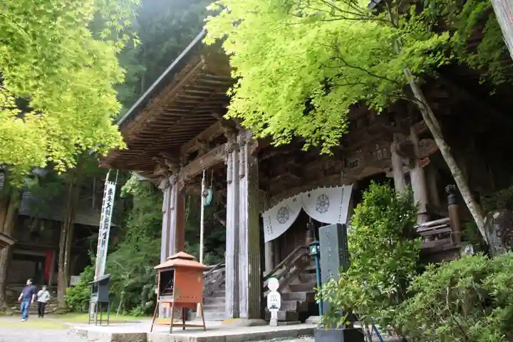 岩屋寺の本殿・本堂