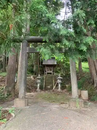 神社（名称不明）の鳥居