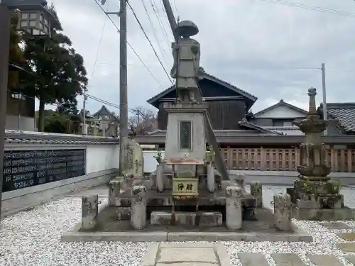 萬勝寺の{uncategorized: "未分類", other: "その他", undefined: "問題あり", building: "その他建物", grave: "お墓", sacred_gate: "鳥居", guardian: "狛犬", statue: "像", buddha: "仏像", history: "歴史", nature: "自然", garden: "庭園", animal: "動物", pagoda: "塔", temizu: "手水舎", mountain_gate: "山門・神門", sanctuary: "本殿・本堂", subordinate: "末社・摂社", art: "芸術", scenery: "景色", jizo: "地蔵", ema: "絵馬", goshuin: "御朱印", omikuji: "おみくじ", items: "授与品その他", amulet: "お守り", goshuincho: "御朱印帳", eats: "食事", festival: "お祭り", votive_dance: "神楽", shichigosan: "七五三参", wedding: "結婚式", experience: "体験その他", initially: "初詣", around: "周辺", anti_infection: "感染症対策"}