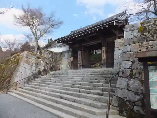 三千院門跡の山門・神門