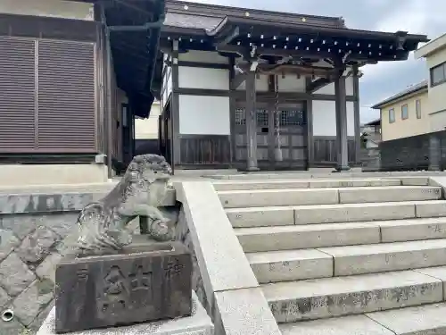 諏訪仮宮の{uncategorized: "未分類", other: "その他", undefined: "問題あり", building: "その他建物", grave: "お墓", sacred_gate: "鳥居", guardian: "狛犬", statue: "像", buddha: "仏像", history: "歴史", nature: "自然", garden: "庭園", animal: "動物", pagoda: "塔", temizu: "手水舎", mountain_gate: "山門・神門", sanctuary: "本殿・本堂", subordinate: "末社・摂社", art: "芸術", scenery: "景色", jizo: "地蔵", ema: "絵馬", goshuin: "御朱印", omikuji: "おみくじ", items: "授与品その他", amulet: "お守り", goshuincho: "御朱印帳", eats: "食事", festival: "お祭り", votive_dance: "神楽", shichigosan: "七五三参", wedding: "結婚式", experience: "体験その他", initially: "初詣", around: "周辺", anti_infection: "感染症対策"}