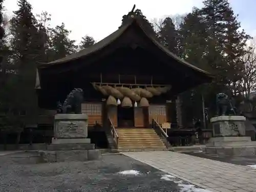 諏訪大社下社秋宮の本殿・本堂