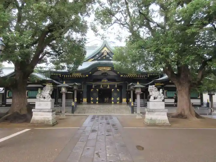 穴八幡宮の本殿・本堂