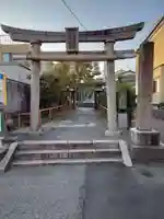 開運稲荷神社の鳥居