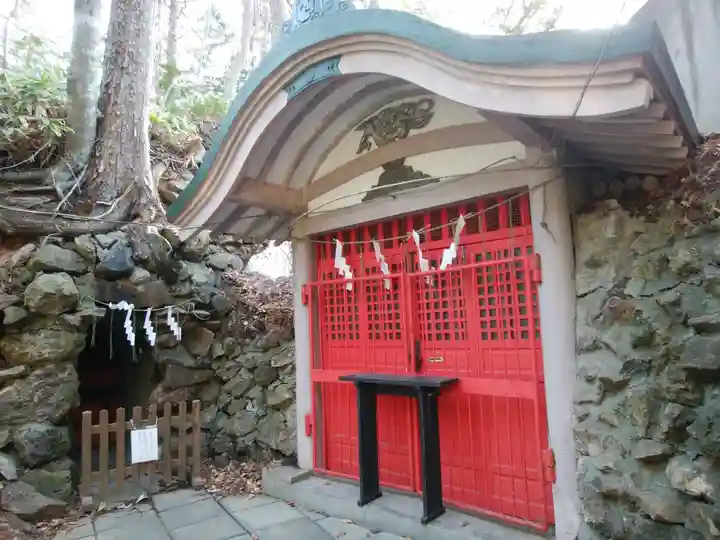 白石神社の末社・摂社