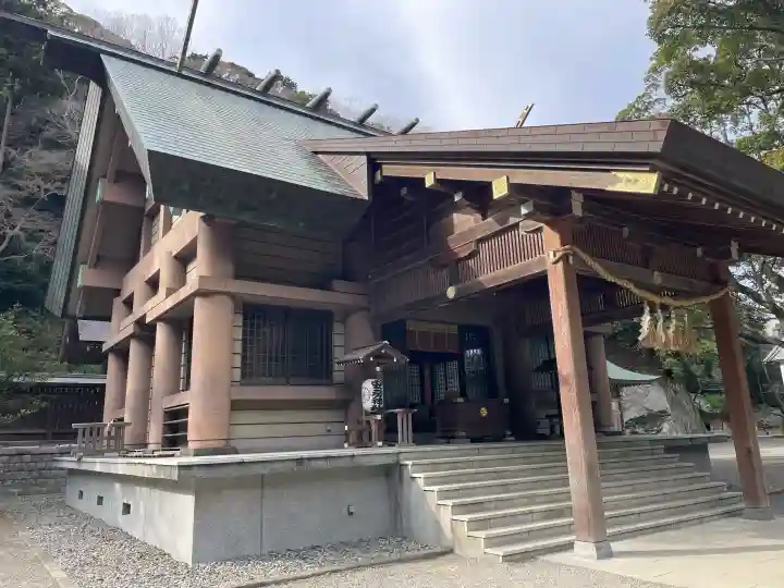 安房神社の{uncategorized: "未分類", other: "その他", undefined: "問題あり", building: "その他建物", grave: "お墓", sacred_gate: "鳥居", guardian: "狛犬", statue: "像", buddha: "仏像", history: "歴史", nature: "自然", garden: "庭園", animal: "動物", pagoda: "塔", temizu: "手水舎", mountain_gate: "山門・神門", sanctuary: "本殿・本堂", subordinate: "末社・摂社", art: "芸術", scenery: "景色", jizo: "地蔵", ema: "絵馬", goshuin: "御朱印", omikuji: "おみくじ", items: "授与品その他", amulet: "お守り", goshuincho: "御朱印帳", eats: "食事", festival: "お祭り", votive_dance: "神楽", shichigosan: "七五三参", wedding: "結婚式", experience: "体験その他", initially: "初詣", around: "周辺", anti_infection: "感染症対策"}