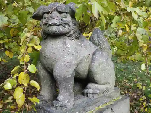 獅子内神社の狛犬