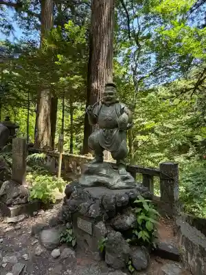 榛名神社の{uncategorized: "未分類", other: "その他", undefined: "問題あり", building: "その他建物", grave: "お墓", sacred_gate: "鳥居", guardian: "狛犬", statue: "像", buddha: "仏像", history: "歴史", nature: "自然", garden: "庭園", animal: "動物", pagoda: "塔", temizu: "手水舎", mountain_gate: "山門・神門", sanctuary: "本殿・本堂", subordinate: "末社・摂社", art: "芸術", scenery: "景色", jizo: "地蔵", ema: "絵馬", goshuin: "御朱印", omikuji: "おみくじ", items: "授与品その他", amulet: "お守り", goshuincho: "御朱印帳", eats: "食事", festival: "お祭り", votive_dance: "神楽", shichigosan: "七五三参", wedding: "結婚式", experience: "体験その他", initially: "初詣", around: "周辺", anti_infection: "感染症対策"}