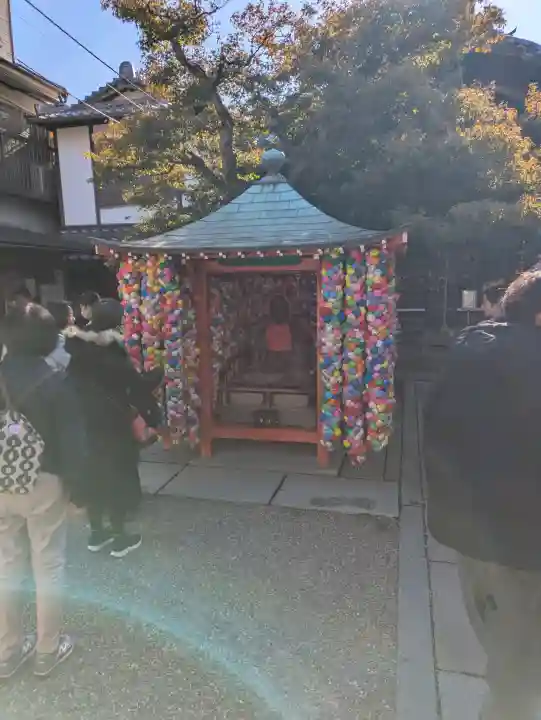金剛寺(八坂庚申堂)の{uncategorized: "未分類", other: "その他", undefined: "問題あり", building: "その他建物", grave: "お墓", sacred_gate: "鳥居", guardian: "狛犬", statue: "像", buddha: "仏像", history: "歴史", nature: "自然", garden: "庭園", animal: "動物", pagoda: "塔", temizu: "手水舎", mountain_gate: "山門・神門", sanctuary: "本殿・本堂", subordinate: "末社・摂社", art: "芸術", scenery: "景色", jizo: "地蔵", ema: "絵馬", goshuin: "御朱印", omikuji: "おみくじ", items: "授与品その他", amulet: "お守り", goshuincho: "御朱印帳", eats: "食事", festival: "お祭り", votive_dance: "神楽", shichigosan: "七五三参", wedding: "結婚式", experience: "体験その他", initially: "初詣", around: "周辺", anti_infection: "感染症対策"}