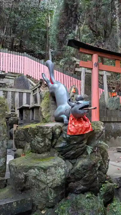 伏見稲荷大社 御膳谷奉拝所(京都府)