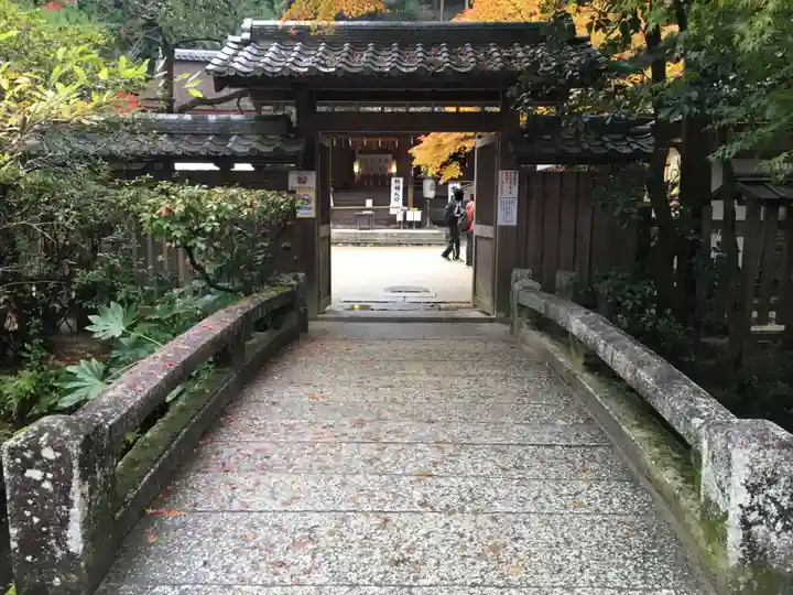宇治上神社の山門・神門