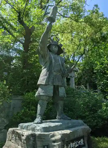 三光神社の像