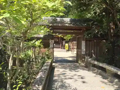 宇治上神社の山門・神門