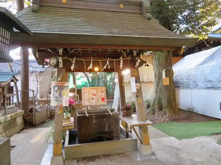 太子堂八幡神社の手水舎