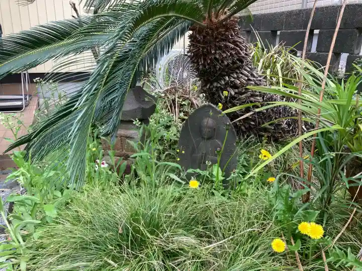光輪寺の{uncategorized: "未分類", other: "その他", undefined: "問題あり", building: "その他建物", grave: "お墓", sacred_gate: "鳥居", guardian: "狛犬", statue: "像", buddha: "仏像", history: "歴史", nature: "自然", garden: "庭園", animal: "動物", pagoda: "塔", temizu: "手水舎", mountain_gate: "山門・神門", sanctuary: "本殿・本堂", subordinate: "末社・摂社", art: "芸術", scenery: "景色", jizo: "地蔵", ema: "絵馬", goshuin: "御朱印", omikuji: "おみくじ", items: "授与品その他", amulet: "お守り", goshuincho: "御朱印帳", eats: "食事", festival: "お祭り", votive_dance: "神楽", shichigosan: "七五三参", wedding: "結婚式", experience: "体験その他", initially: "初詣", around: "周辺", anti_infection: "感染症対策"}