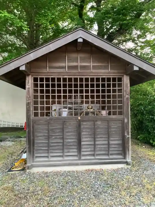泉八坂神社の{uncategorized: "未分類", other: "その他", undefined: "問題あり", building: "その他建物", grave: "お墓", sacred_gate: "鳥居", guardian: "狛犬", statue: "像", buddha: "仏像", history: "歴史", nature: "自然", garden: "庭園", animal: "動物", pagoda: "塔", temizu: "手水舎", mountain_gate: "山門・神門", sanctuary: "本殿・本堂", subordinate: "末社・摂社", art: "芸術", scenery: "景色", jizo: "地蔵", ema: "絵馬", goshuin: "御朱印", omikuji: "おみくじ", items: "授与品その他", amulet: "お守り", goshuincho: "御朱印帳", eats: "食事", festival: "お祭り", votive_dance: "神楽", shichigosan: "七五三参", wedding: "結婚式", experience: "体験その他", initially: "初詣", around: "周辺", anti_infection: "感染症対策"}