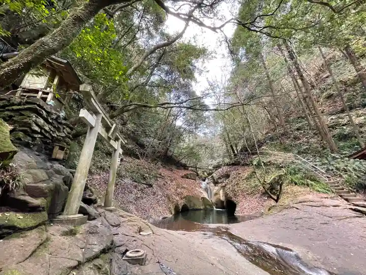 龍鎮神社(奈良県)