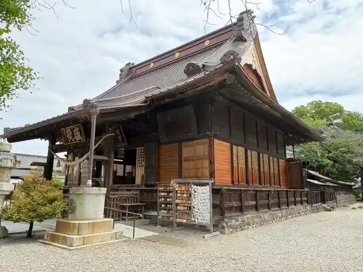 神明宮の{uncategorized: "未分類", other: "その他", undefined: "問題あり", building: "その他建物", grave: "お墓", sacred_gate: "鳥居", guardian: "狛犬", statue: "像", buddha: "仏像", history: "歴史", nature: "自然", garden: "庭園", animal: "動物", pagoda: "塔", temizu: "手水舎", mountain_gate: "山門・神門", sanctuary: "本殿・本堂", subordinate: "末社・摂社", art: "芸術", scenery: "景色", jizo: "地蔵", ema: "絵馬", goshuin: "御朱印", omikuji: "おみくじ", items: "授与品その他", amulet: "お守り", goshuincho: "御朱印帳", eats: "食事", festival: "お祭り", votive_dance: "神楽", shichigosan: "七五三参", wedding: "結婚式", experience: "体験その他", initially: "初詣", around: "周辺", anti_infection: "感染症対策"}
