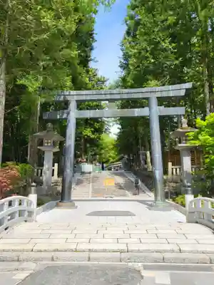 諏訪大社下社秋宮(長野県)