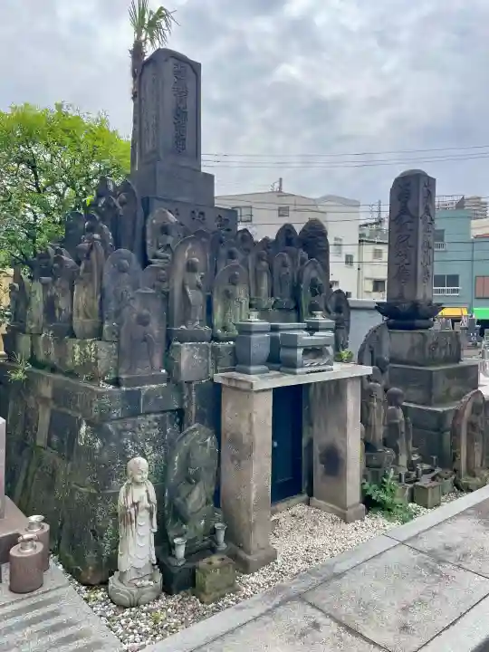 公春院の{uncategorized: "未分類", other: "その他", undefined: "問題あり", building: "その他建物", grave: "お墓", sacred_gate: "鳥居", guardian: "狛犬", statue: "像", buddha: "仏像", history: "歴史", nature: "自然", garden: "庭園", animal: "動物", pagoda: "塔", temizu: "手水舎", mountain_gate: "山門・神門", sanctuary: "本殿・本堂", subordinate: "末社・摂社", art: "芸術", scenery: "景色", jizo: "地蔵", ema: "絵馬", goshuin: "御朱印", omikuji: "おみくじ", items: "授与品その他", amulet: "お守り", goshuincho: "御朱印帳", eats: "食事", festival: "お祭り", votive_dance: "神楽", shichigosan: "七五三参", wedding: "結婚式", experience: "体験その他", initially: "初詣", around: "周辺", anti_infection: "感染症対策"}