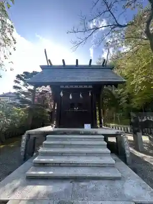 須走護國神社の{uncategorized: "未分類", other: "その他", undefined: "問題あり", building: "その他建物", grave: "お墓", sacred_gate: "鳥居", guardian: "狛犬", statue: "像", buddha: "仏像", history: "歴史", nature: "自然", garden: "庭園", animal: "動物", pagoda: "塔", temizu: "手水舎", mountain_gate: "山門・神門", sanctuary: "本殿・本堂", subordinate: "末社・摂社", art: "芸術", scenery: "景色", jizo: "地蔵", ema: "絵馬", goshuin: "御朱印", omikuji: "おみくじ", items: "授与品その他", amulet: "お守り", goshuincho: "御朱印帳", eats: "食事", festival: "お祭り", votive_dance: "神楽", shichigosan: "七五三参", wedding: "結婚式", experience: "体験その他", initially: "初詣", around: "周辺", anti_infection: "感染症対策"}