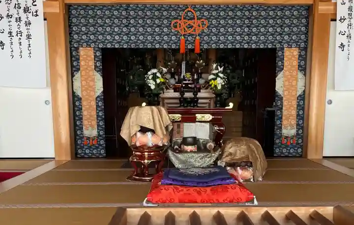 凉樹院の{uncategorized: "未分類", other: "その他", undefined: "問題あり", building: "その他建物", grave: "お墓", sacred_gate: "鳥居", guardian: "狛犬", statue: "像", buddha: "仏像", history: "歴史", nature: "自然", garden: "庭園", animal: "動物", pagoda: "塔", temizu: "手水舎", mountain_gate: "山門・神門", sanctuary: "本殿・本堂", subordinate: "末社・摂社", art: "芸術", scenery: "景色", jizo: "地蔵", ema: "絵馬", goshuin: "御朱印", omikuji: "おみくじ", items: "授与品その他", amulet: "お守り", goshuincho: "御朱印帳", eats: "食事", festival: "お祭り", votive_dance: "神楽", shichigosan: "七五三参", wedding: "結婚式", experience: "体験その他", initially: "初詣", around: "周辺", anti_infection: "感染症対策"}