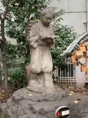 花園神社の像