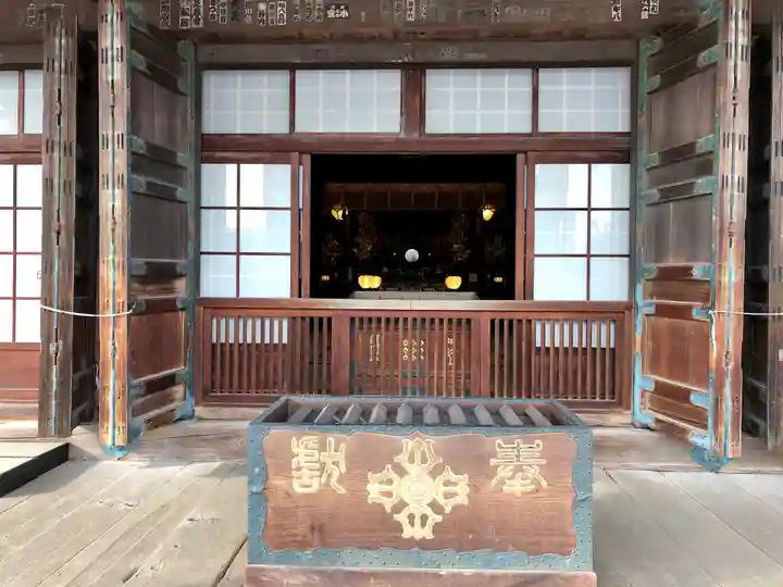 護国寺の本殿・本堂