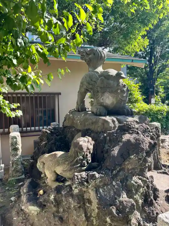 新宿下落合氷川神社の{uncategorized: "未分類", other: "その他", undefined: "問題あり", building: "その他建物", grave: "お墓", sacred_gate: "鳥居", guardian: "狛犬", statue: "像", buddha: "仏像", history: "歴史", nature: "自然", garden: "庭園", animal: "動物", pagoda: "塔", temizu: "手水舎", mountain_gate: "山門・神門", sanctuary: "本殿・本堂", subordinate: "末社・摂社", art: "芸術", scenery: "景色", jizo: "地蔵", ema: "絵馬", goshuin: "御朱印", omikuji: "おみくじ", items: "授与品その他", amulet: "お守り", goshuincho: "御朱印帳", eats: "食事", festival: "お祭り", votive_dance: "神楽", shichigosan: "七五三参", wedding: "結婚式", experience: "体験その他", initially: "初詣", around: "周辺", anti_infection: "感染症対策"}