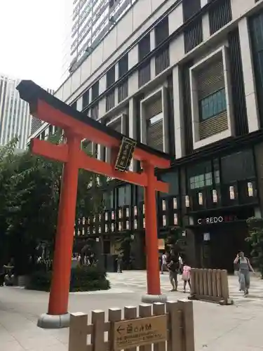 福徳神社（芽吹稲荷）の鳥居