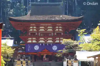 丹生都比売神社の山門・神門